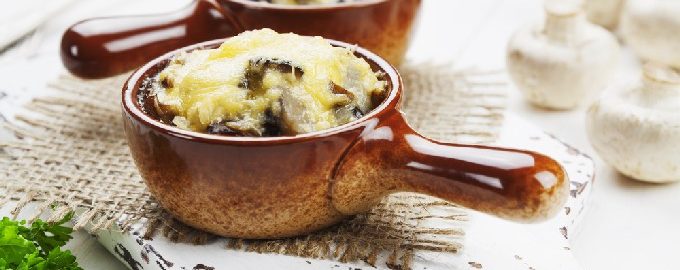 Julienne met kip en champignons in de oven