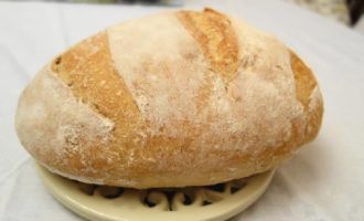 Bánh mì trong lò nướng ở nhà