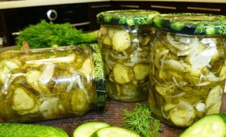 Salad dưa chuột không khử trùng cho mùa đông