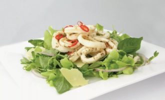 Sallad med bläckfisk