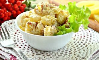 Salad thịt gà, dứa, phô mai