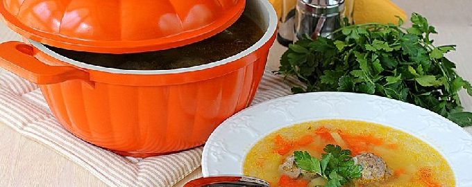 Köttbullssoppa - 10 steg-för-steg-recept med foton