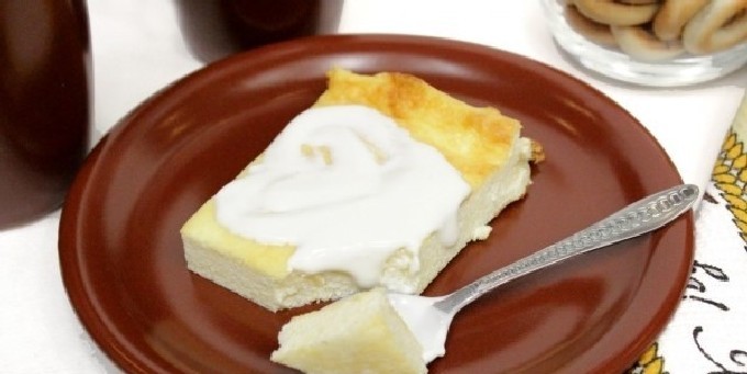 Cottage cheese casserole na may semolina sa oven, tulad ng sa kindergarten