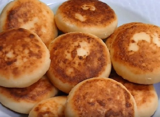 Bánh phô mai cổ điển làm từ phô mai với bột mì