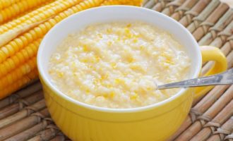 Cách nấu cháo ngô với sữa
