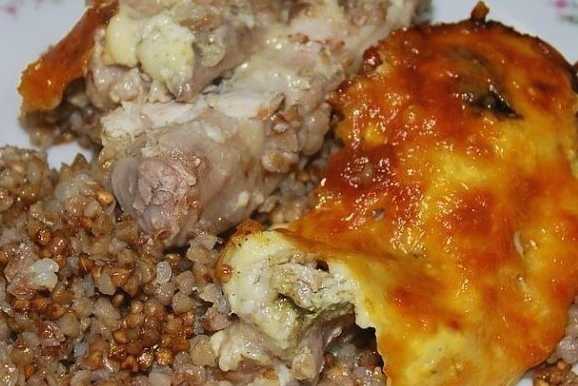 บัควีทกับไก่ในเตาอบ