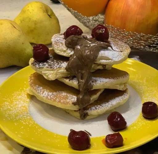 American pancake sa isang kawali