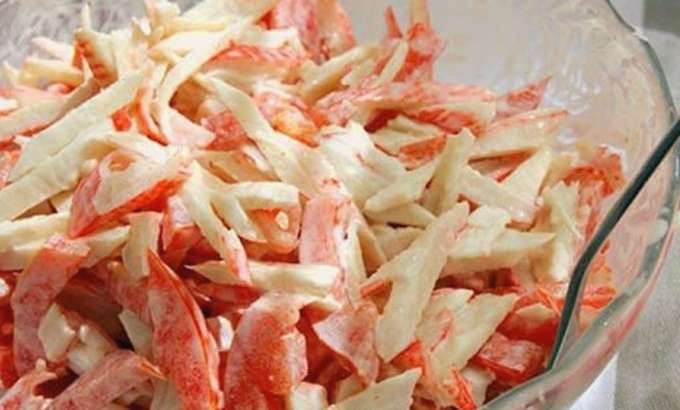 Red Sea salad na may crab sticks