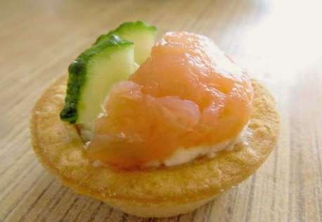 Tarteletter med röd fisk