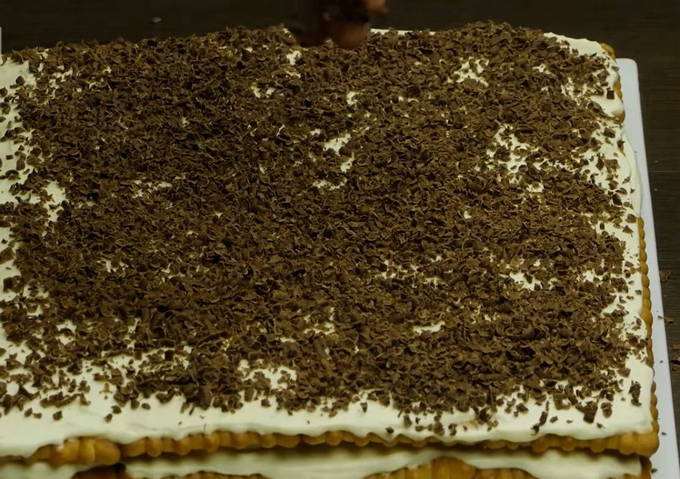 No-bake banankaka med gräddfil