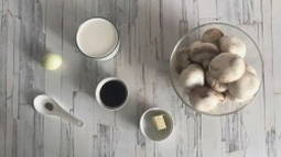 Cum se prepară supă cremoasă de ciuperci din ciuperci cu smântână? Pregătim toate ingredientele necesare. Cum se prepară supă cremoasă de ciuperci din ciuperci cu smântână? Pregătim toate ingredientele necesare.