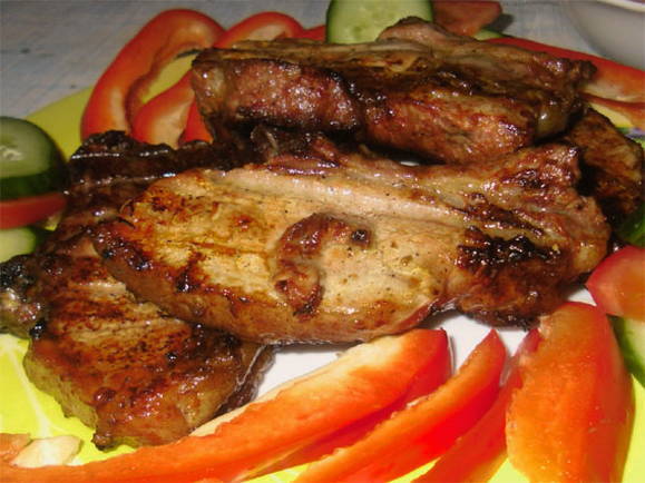Coaste de porc la gratar