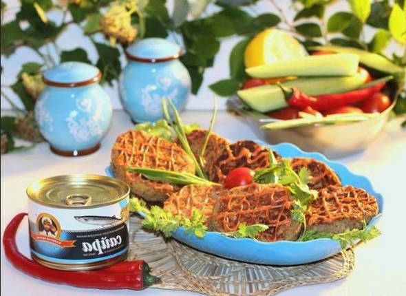 Konserverade fiskkoteletter