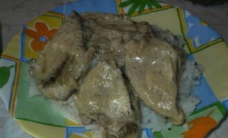 Ang aming atay ng baboy ay handa nang ihain, bon appetit!