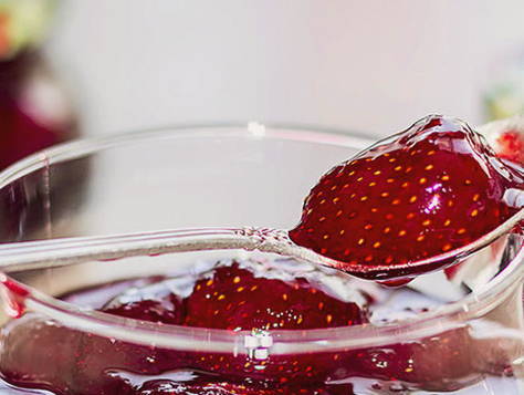 Strawberry jam na may buong berries para sa taglamig