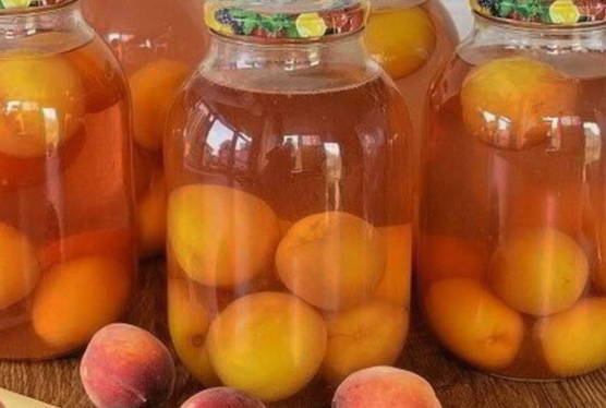 Compot de nectarine pentru iarna