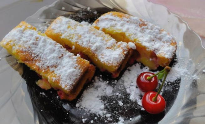 Bánh Kefir với quả anh đào trong lò
