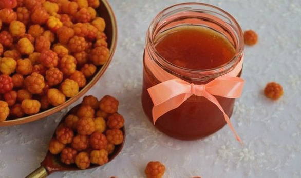 แยม Cloudberry สำหรับฤดูหนาว