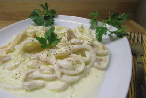 Calamars en salsa cremosa