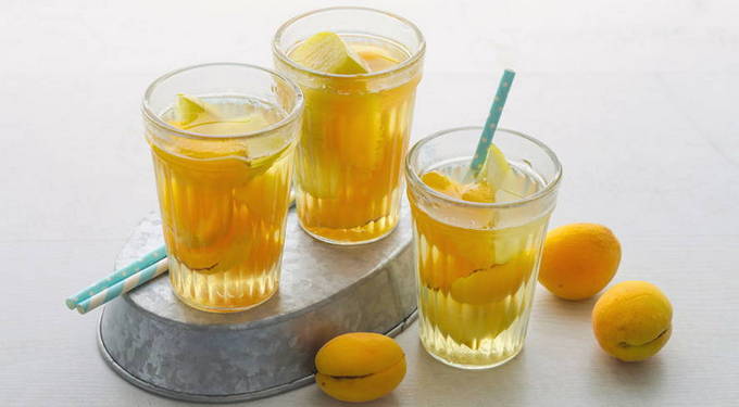 Fanta van abrikozen en sinaasappel voor de winter