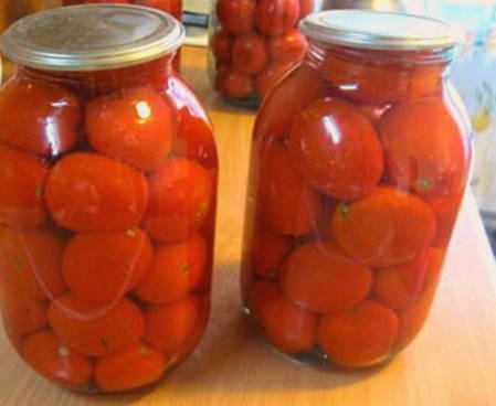 Tomaten met azijn voor de winter