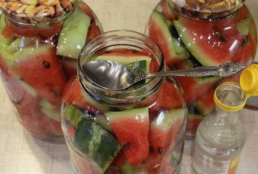 Síndries salades en pots per a l'hivern
