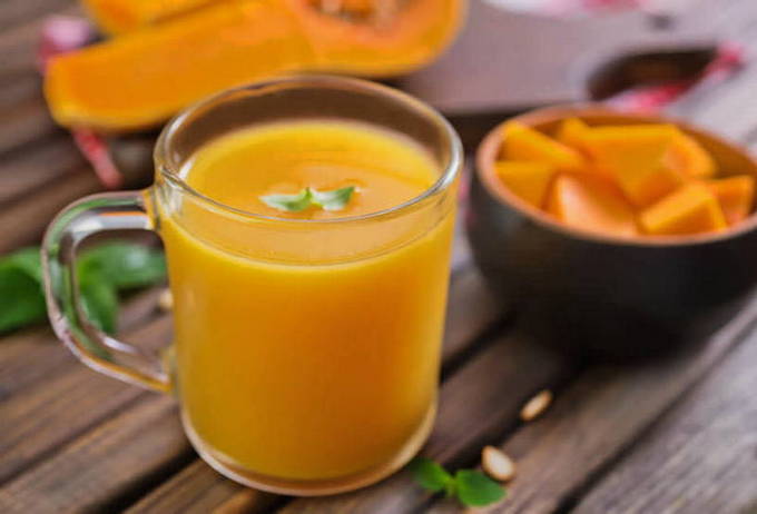 Pompoensap met sinaasappel voor de winter
