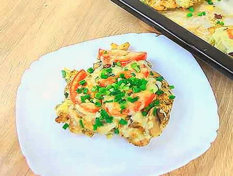 เนื้อไก่กับมะเขือเทศและชีสในเตาอบ