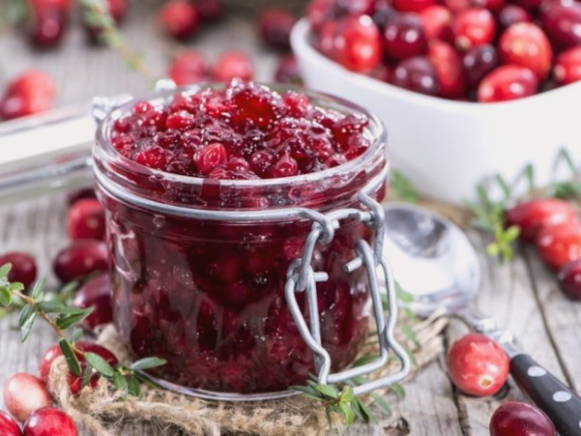 Lingonberry jam para sa taglamig