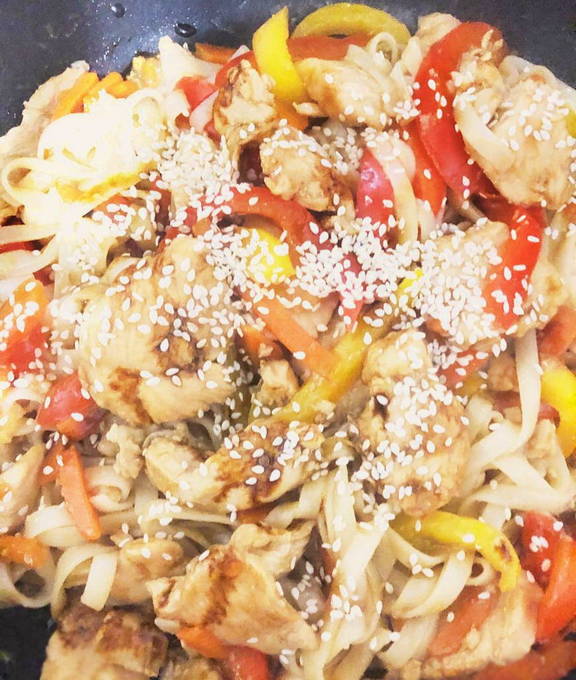 Taitei Udon cu pui si legume