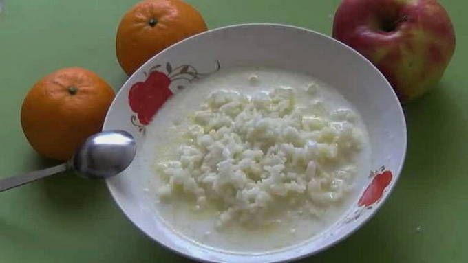 โจ๊กข้าวกับนมในหม้อหุงช้า