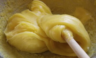 Khuấy thêm 5-10 phút nữa.