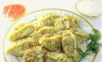 Serviu el manti acabat a la taula juntament amb la salsa. Intenta-ho!