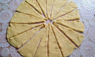 Talla cada cercle en 16 triangles. Talla cada cercle en 16 triangles.