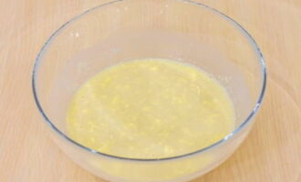 Trộn kỹ các thành phần.
