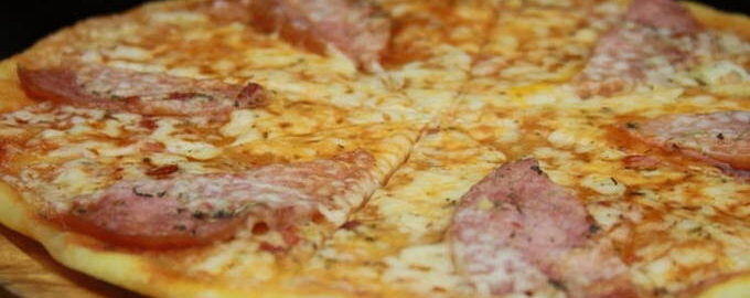 Pizza la cuptorul cu microunde
