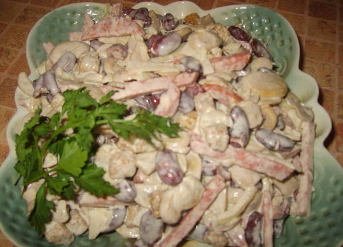 Saláta kirieshkivel