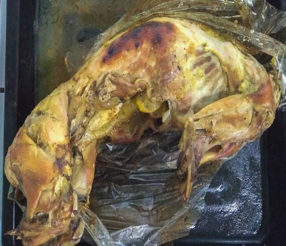 Conill a la màniga al forn