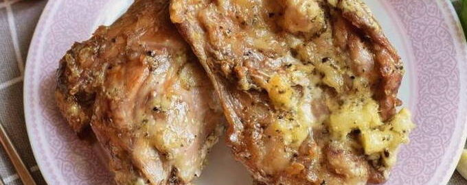 Conill a la màniga al forn