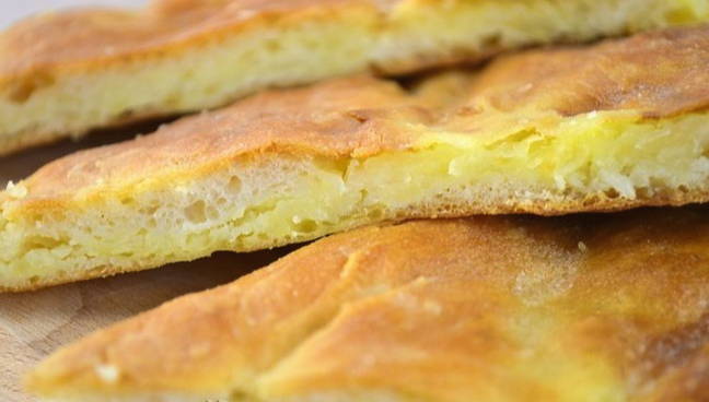 Bánh Ossetian với phô mai