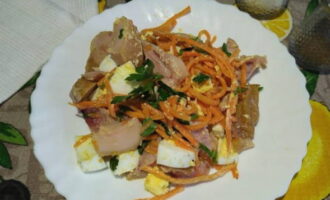 Barregeu bé els ingredients de l'amanida i comenceu a menjar. Bona gana! Barregeu bé els ingredients de l'amanida i comenceu a menjar. Bona gana!