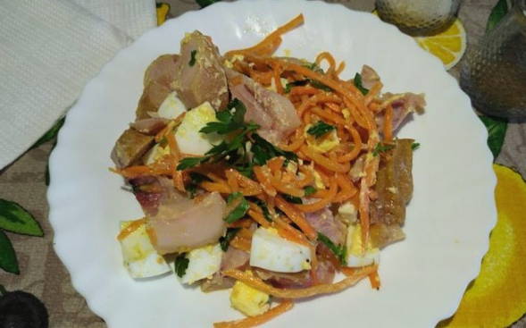 Amanida coreana de pastanaga
