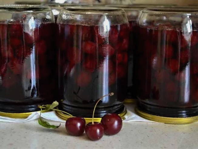 Walang hukay na cherry jam para sa taglamig
