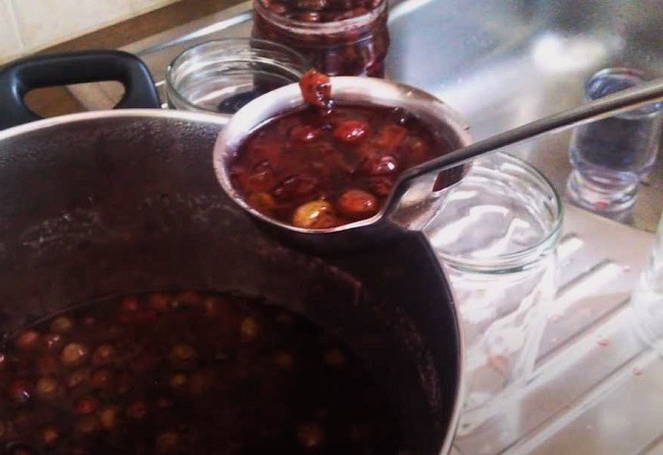 Limang minutong gooseberry jam para sa taglamig