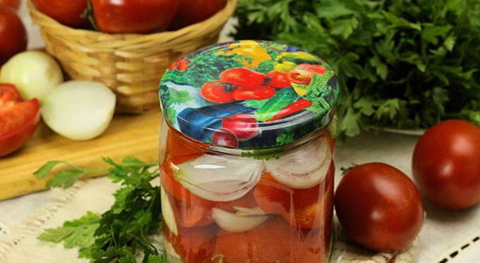 Tomàquets amb ceba per a l'hivern