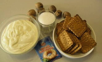 Hur gör man en enkel och god tårta utan att baka? Samla de nödvändiga ingredienserna på din arbetsyta.