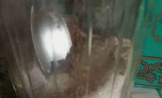 Amestecați bine, astfel încât să nu mai apară cocoloașe în viitor.