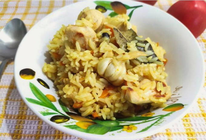 Pilaf amb pollastre al forn