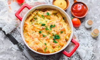 Posar al forn i coure durant 40 minuts. A continuació, traieu el paper d'alumini i coure durant 5 minuts més fins que estigui daurat. Decoreu amb herbes picades si voleu. Posar al forn i coure durant 40 minuts. A continuació, traieu el paper d'alumini i coure durant 5 minuts més fins que estigui daurat. Decoreu amb herbes picades si voleu.