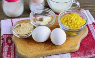 Bereid eerst alle ingrediënten voor het gerecht volgens het recept.